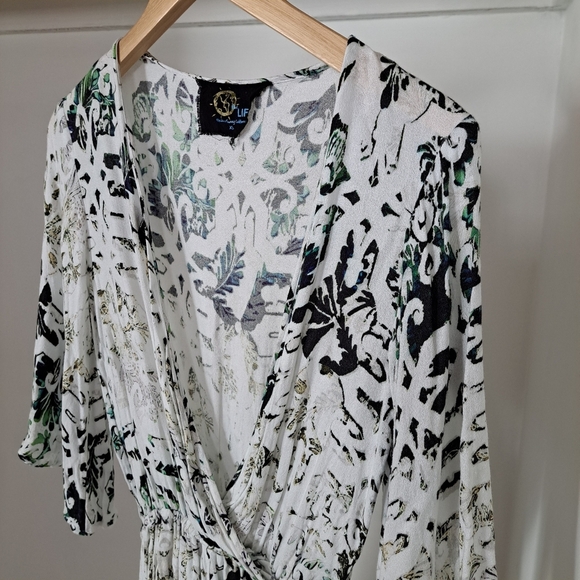 Blue Life | White , black & green deep v neck shorts romper/ Jumpsuit - Picture 2 of 11